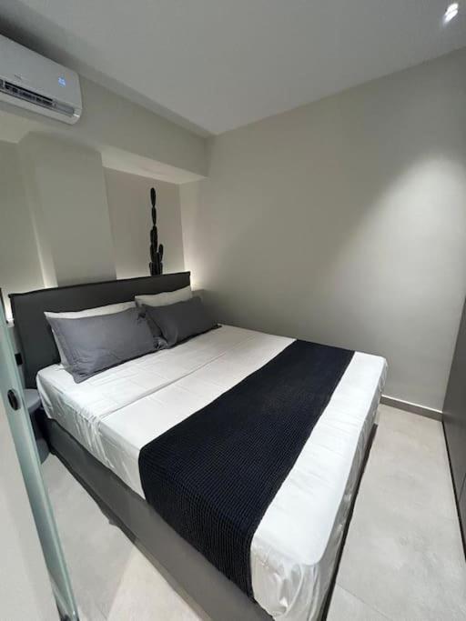 Bluemotion - Just Sleep 2 Apartment Пирея Екстериор снимка